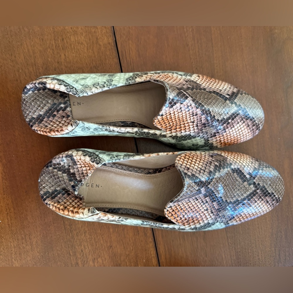 Vince Green and Orange Flats with Artistic Design
